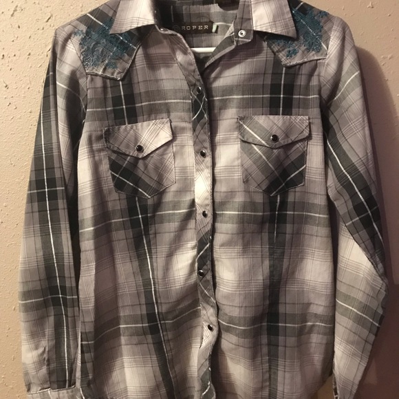 Women’s Roper Flannel- Small - Picture 6 of 6